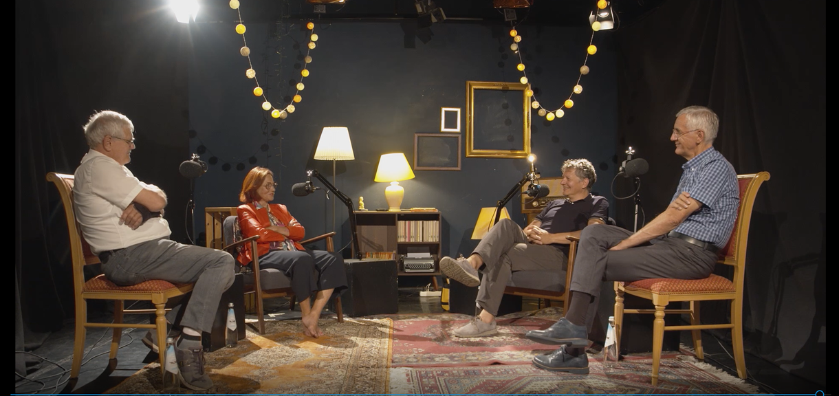 In der ersten Podcastfolge spricht Lukas Lobis mit Paul Cestari und Ralf und Helga Dejaco über die Anfänge des Brixner Handballs.