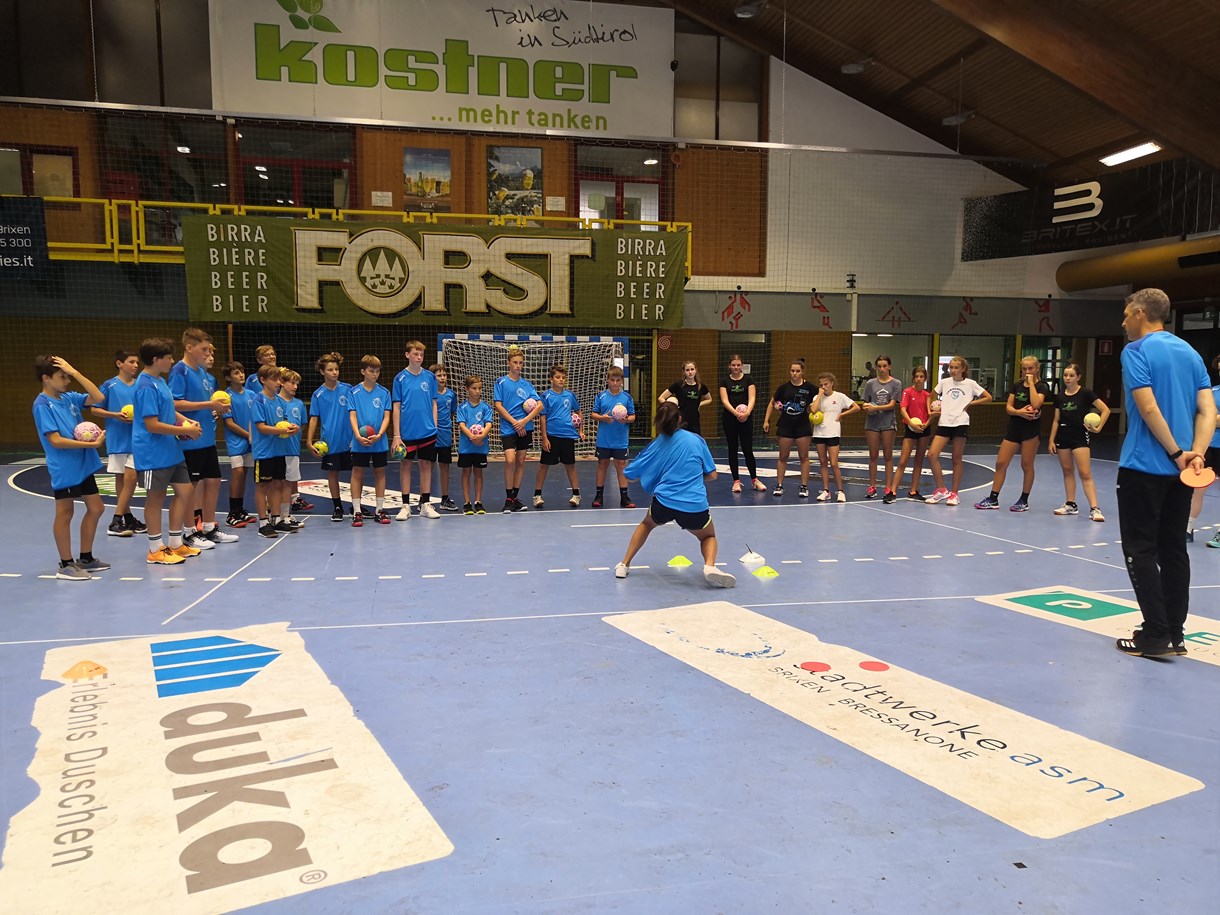 Handballcamp 23.-25.08.21 in Brixen mit Trainer*innen Giada Babbo, Elisa Sozio, Wolfi Mitterrutzner, Christian Mitterrutzner und Ricky Moser